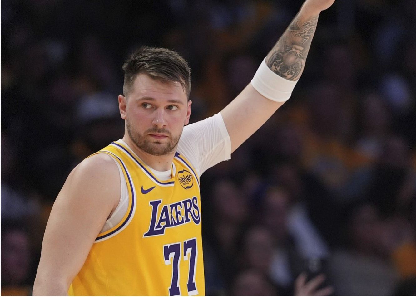 881 điểm sau 30 trận! Doncic vượt qua Kareem Abdul-Jabbar để trở thành người dẫn đầu ghi bàn cho Lakers sau 30 trận
