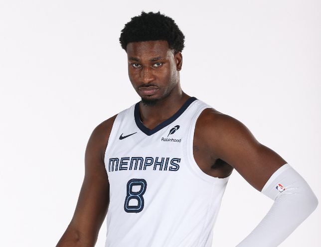 Jackson không ghi được điểm nào trong hiệp một, và đội dự bị của Aldama đã lấp đầy khoảng cách với 12 điểm.