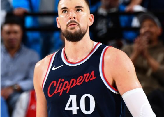 Hai người trợ giúp xung quanh Harden! Zubac và Bogda cộng lại để có 48 điểm, 14 rebound và 5 kiến tạo