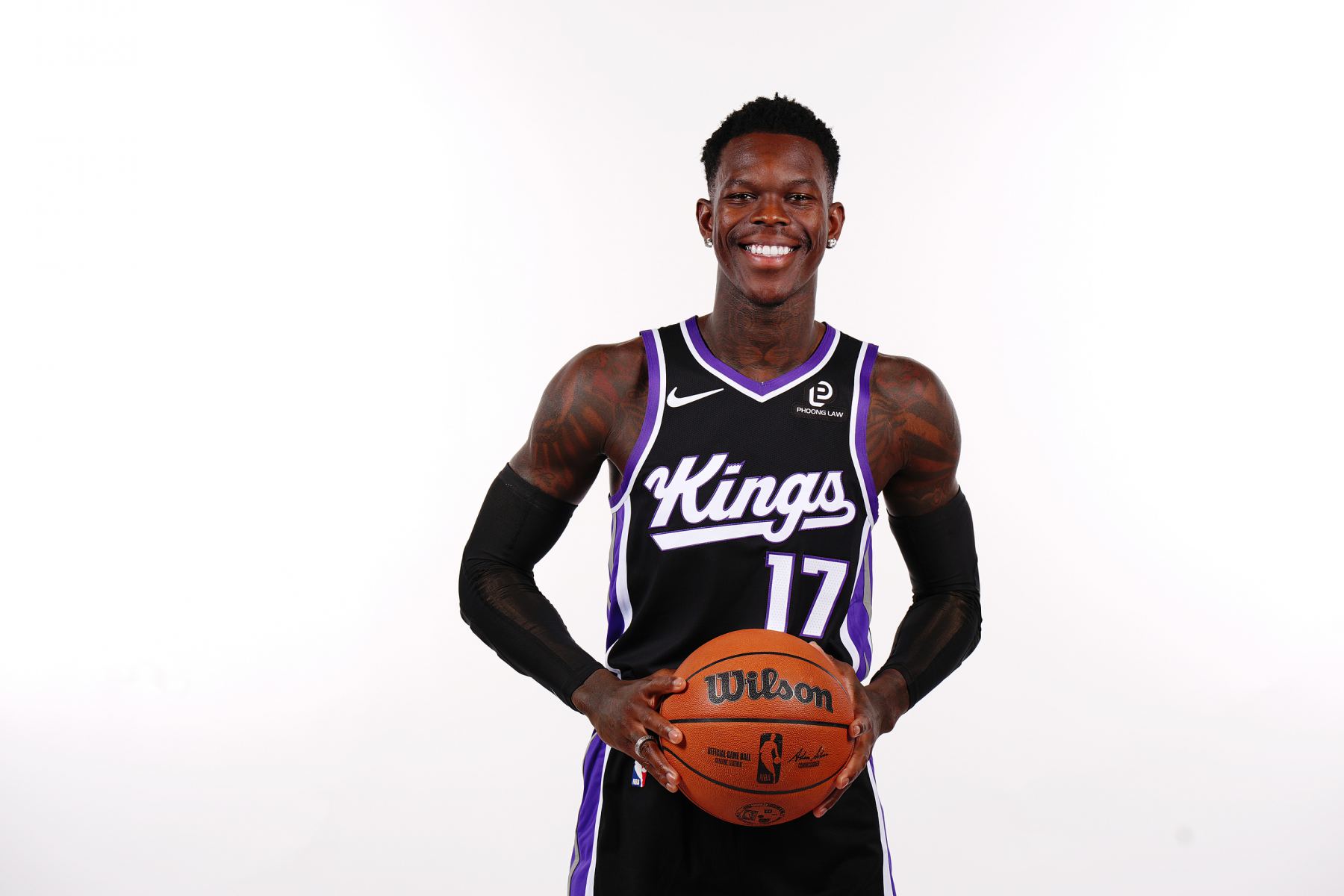 Westbrook đã gửi 8 pha kiến tạo trong hiệp một, còn Schroeder vào sân dự bị và ghi được 14 điểm.