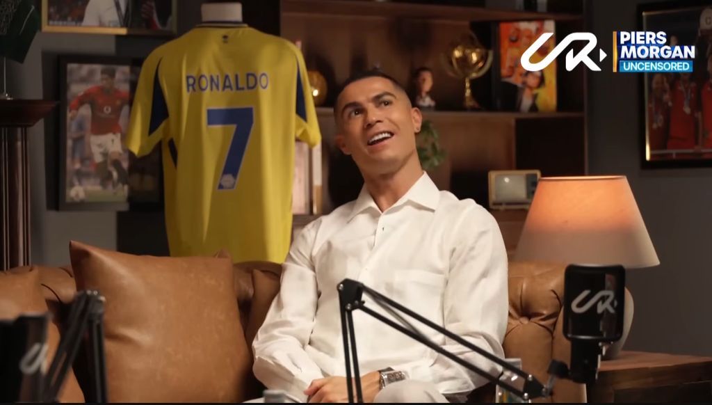 Rooney khen Messi giỏi hơn, Ronaldo: Không sao, mỗi người một quan điểm, đó là chuyện bình thường