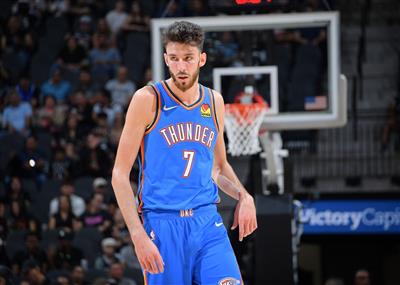 Phóng viên của đội: Holmgren và Carson Wallace có thể chơi trận đấu hôm nay với Hawks