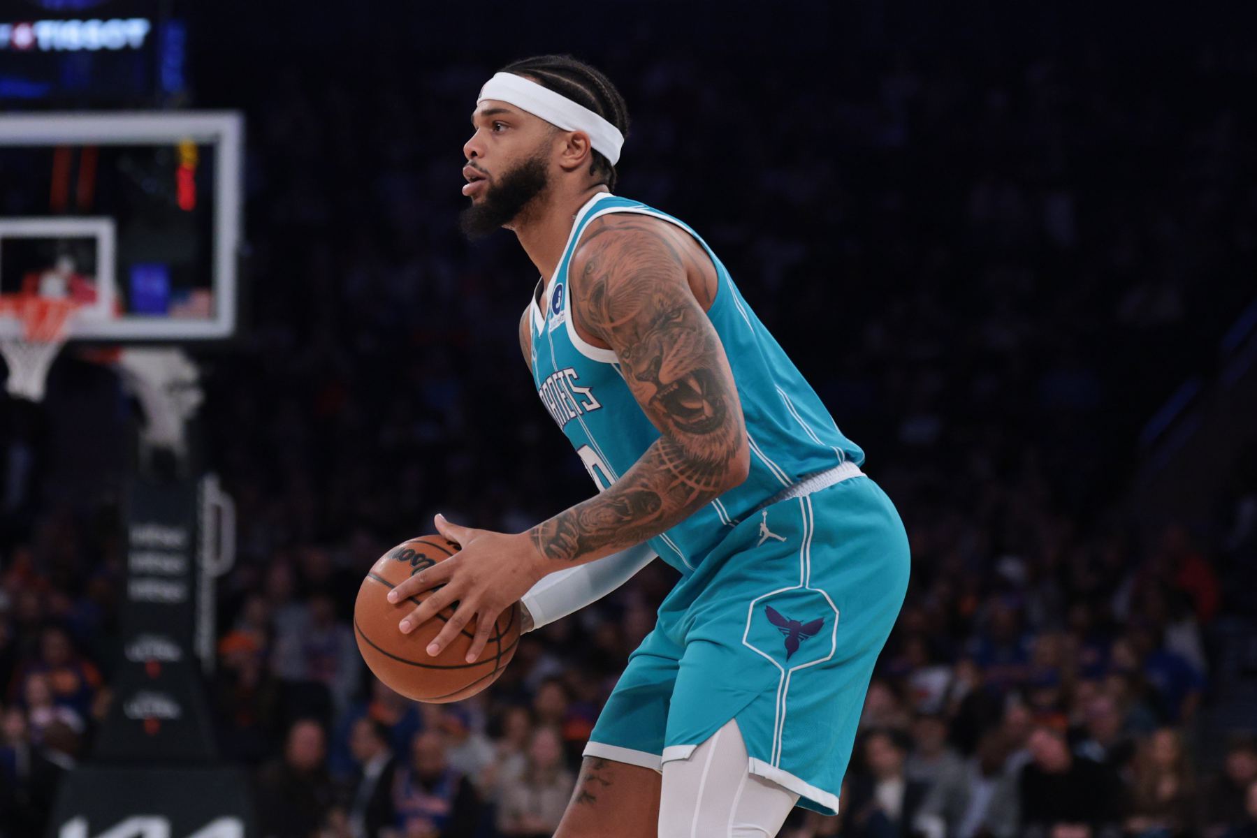 Hornets mắc tổng cộng 19 lỗi và 42 lần vi phạm.