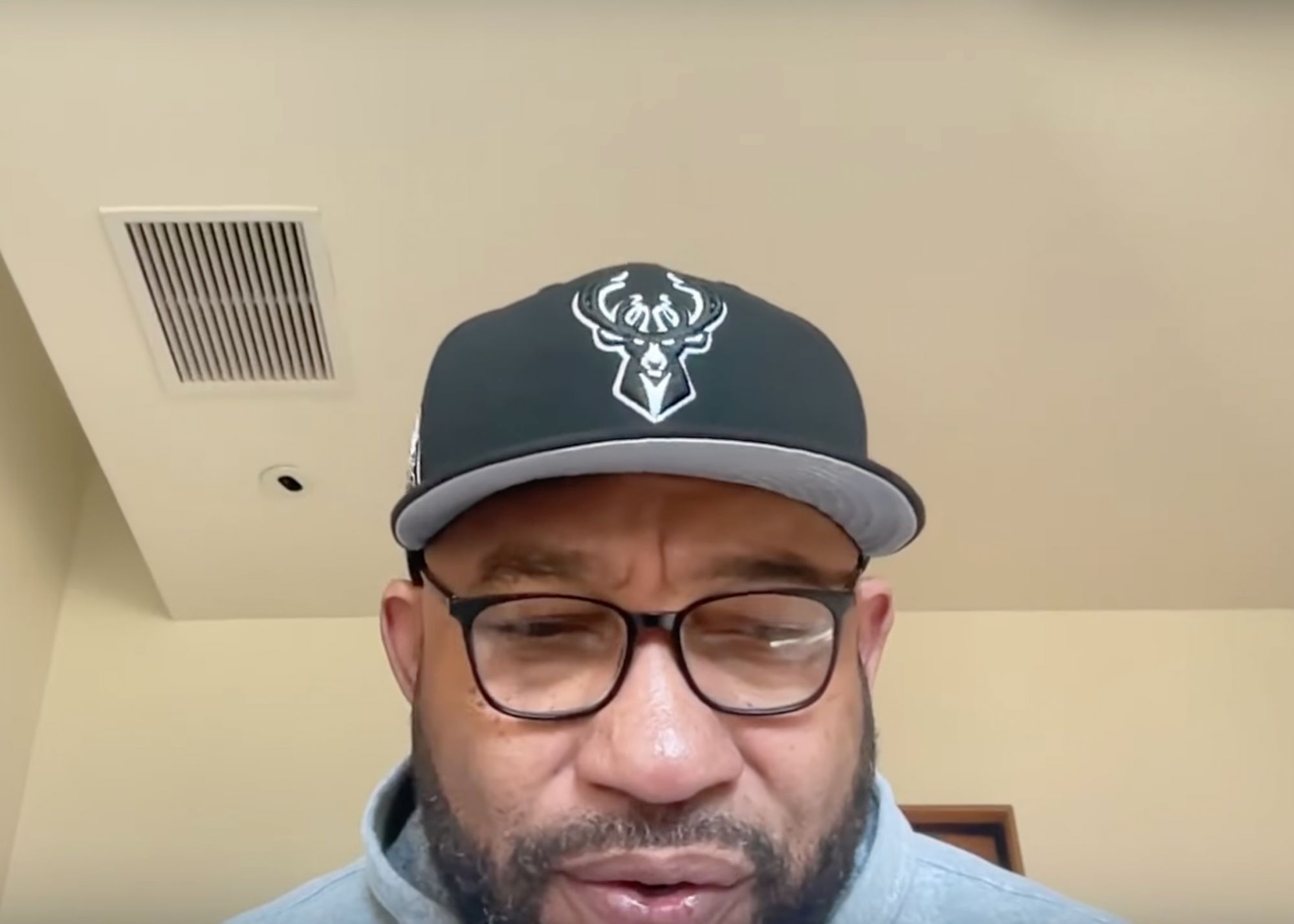 Hamm: Khi tôi huấn luyện Lakers, đội hình không cân bằng và có nhiều vấn đề giữa các ngôi sao.