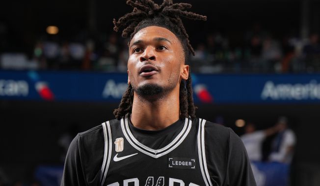 Castle sút xa 85,7% và tỏa sáng với 7 pha kiến tạo trong hiệp.