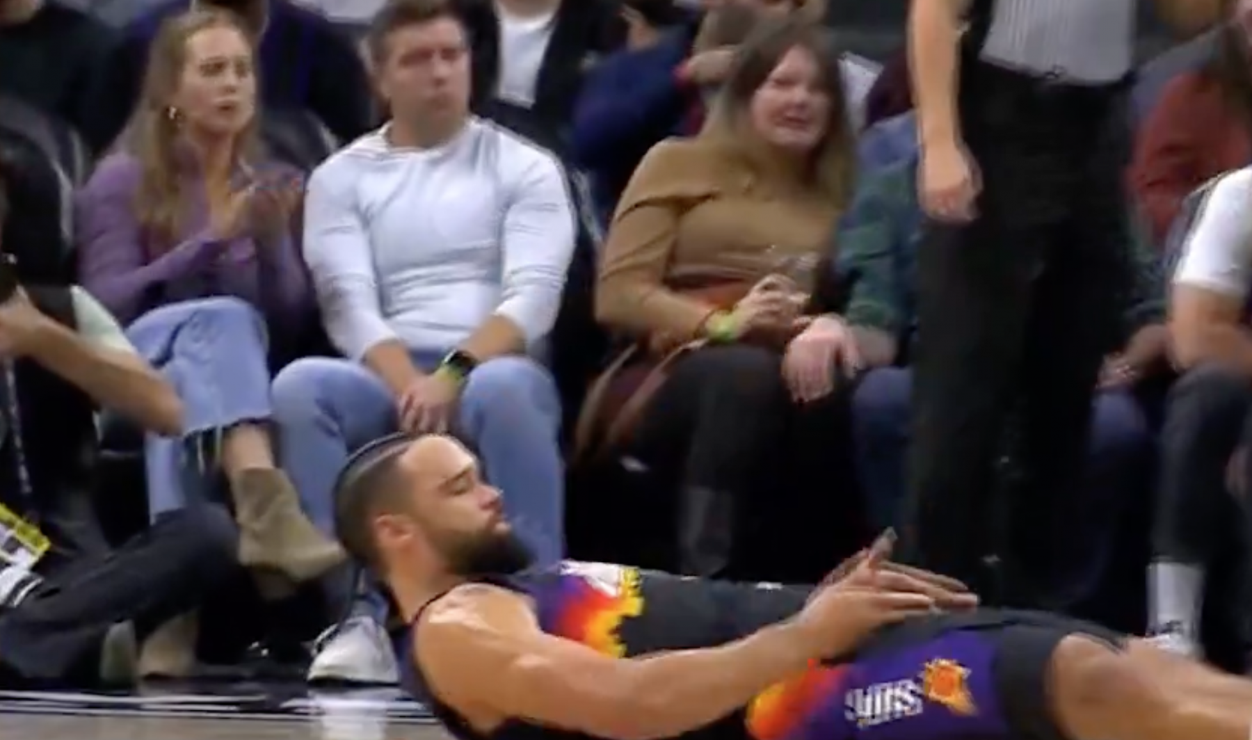 Quan chức NBA: Dillon bị phạt 25.000 USD vì ăn mừng không đứng đắn