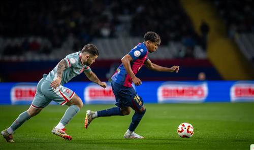 Barcelona đấu với Atletico Madrid