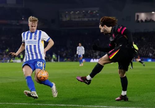 Brighton đấu với Chelsea