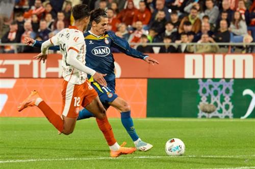 Girona đấu với Espanyol