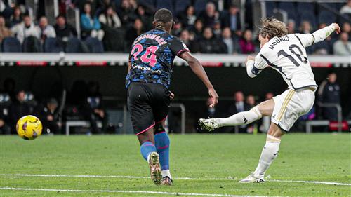 Real Madrid đấu với Sevilla