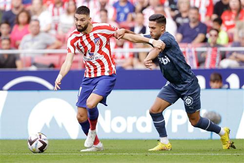 Girona đấu với Atletico Madrid