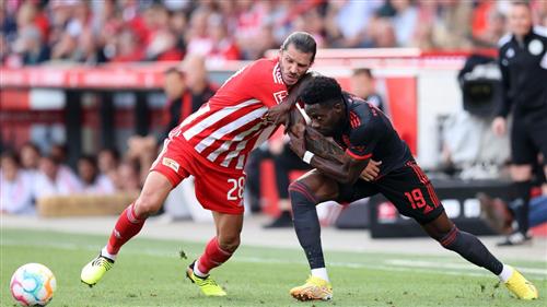 Wolfsburg đấu với Union Berlin