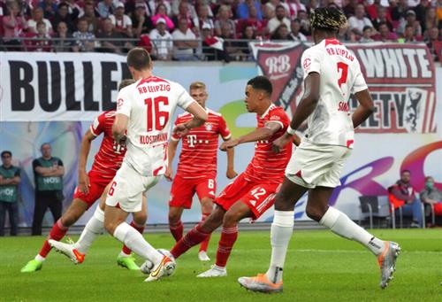 RB Leipzig đấu với Bayern Munich