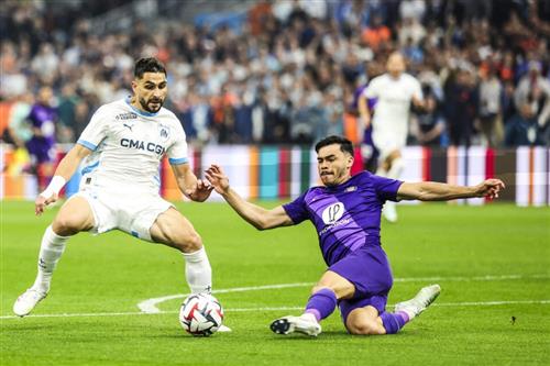 Marseille đấu với Toulouse FC
