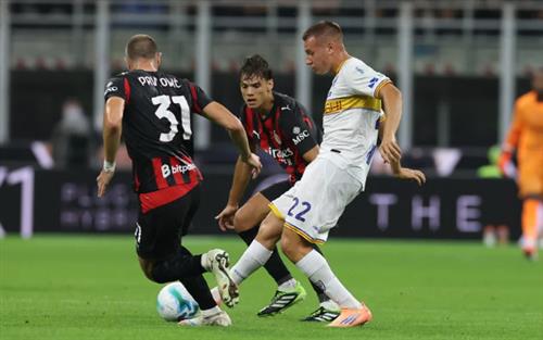 AC Milan đấu với Lecce