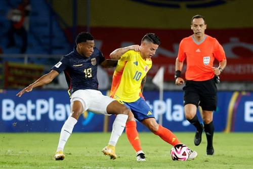 Colombia đấu với Ecuador