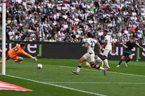 B. Monchenladbach vs Werder Bremen