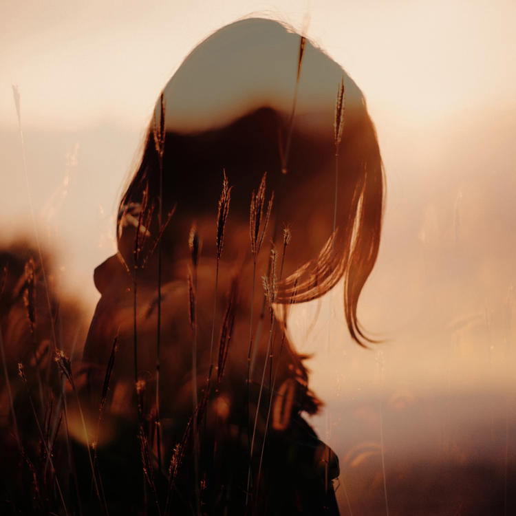 6686体育海外作者Elodie