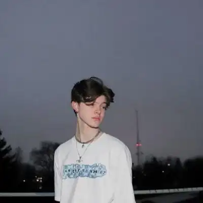 6686体育铁牌作者Alec