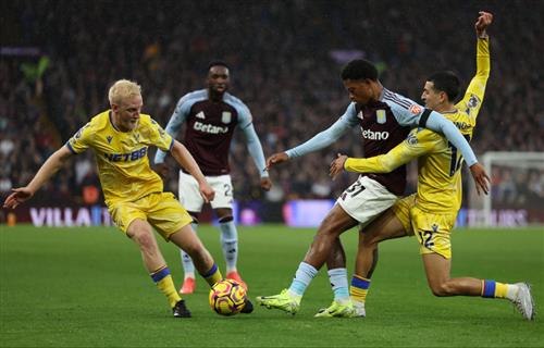 Aston Villa đấu với Crystal Palace
