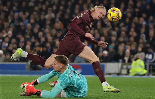Brighton đấu với Manchester City