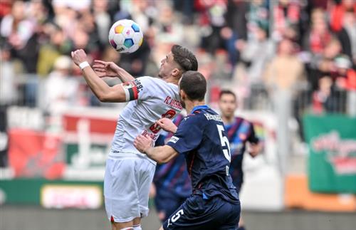 Augsburg đấu với Heidenheimer