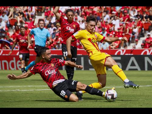 Girona đấu với Mallorca