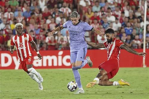Real Madrid đấu với Almeria
